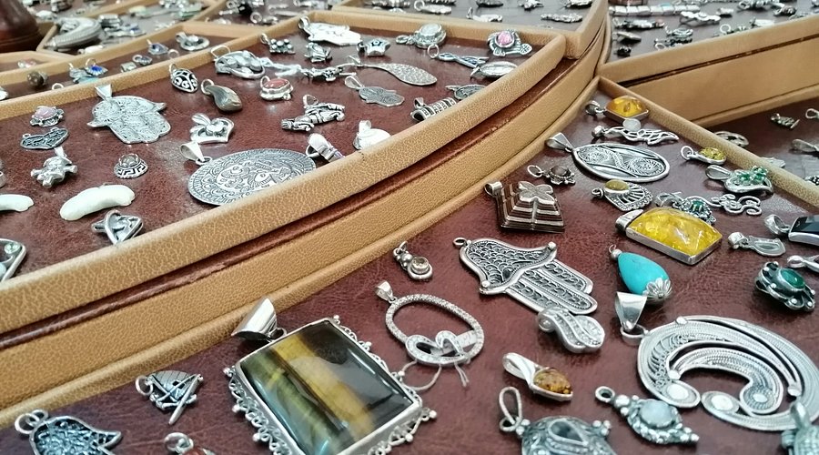 our-collection-of-pendants (1)